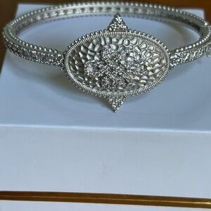 Elegant Freida Rothman Sterling Silver Bracelet with Love Knot Design
